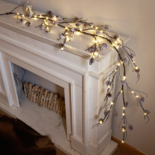 Lighted Snow Dusted Pinecone Garland 6FT 120L